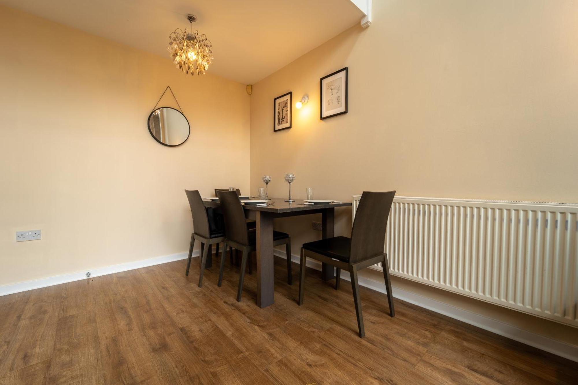 Luxury 2 Bed Apartment - Near Heathrow, Legoland, Windsor Slough Eksteriør bilde