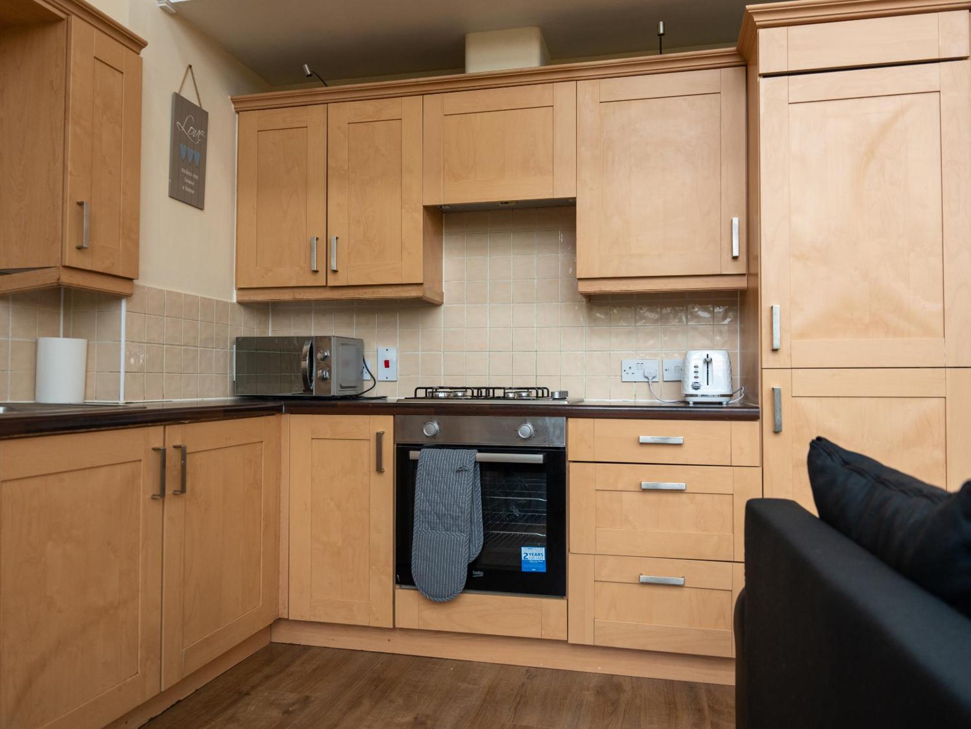 Luxury 2 Bed Apartment - Near Heathrow, Legoland, Windsor Slough Eksteriør bilde